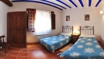 9 slaapkamers, een bureau