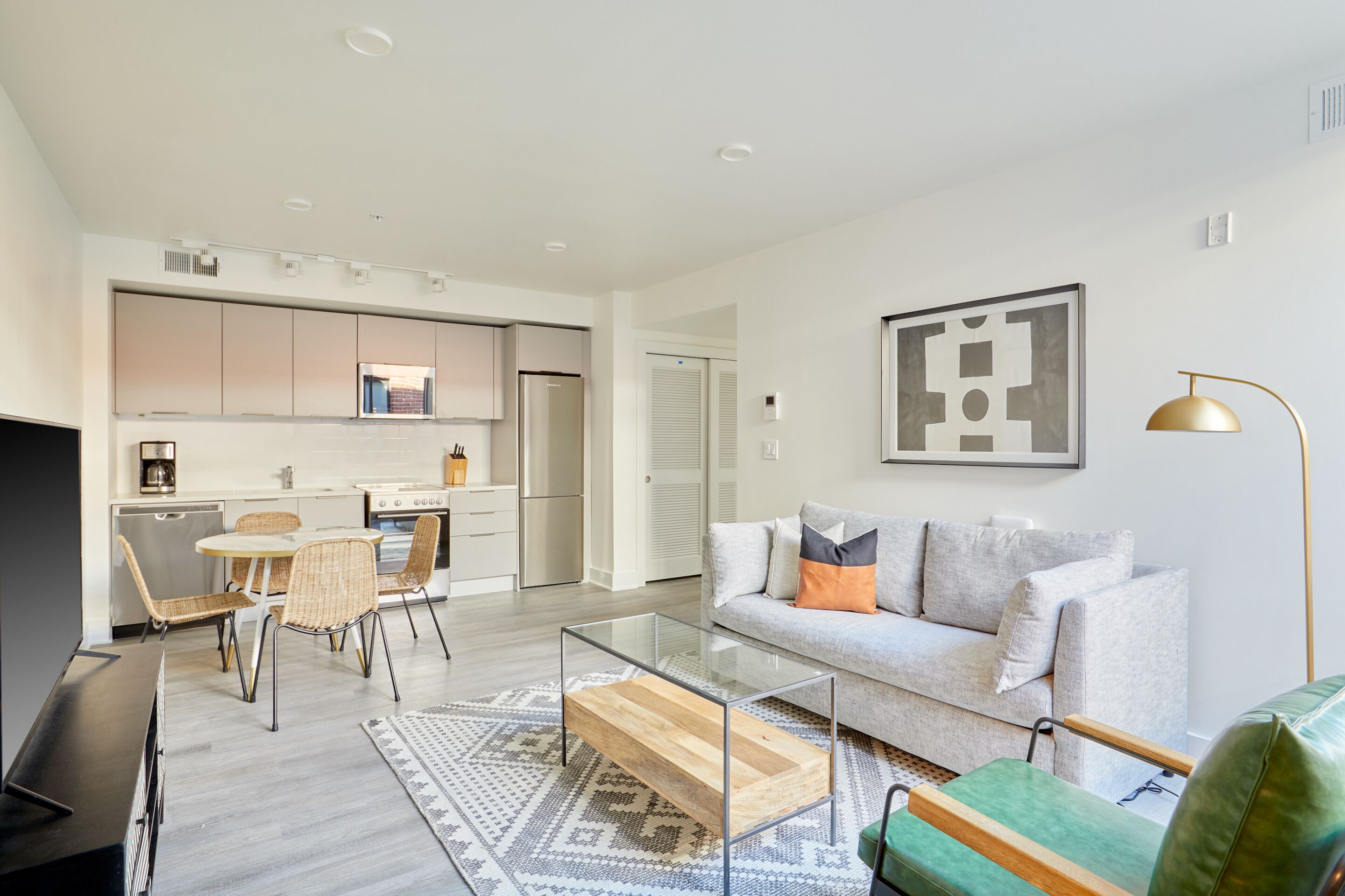 Photo - Sonder Callisto