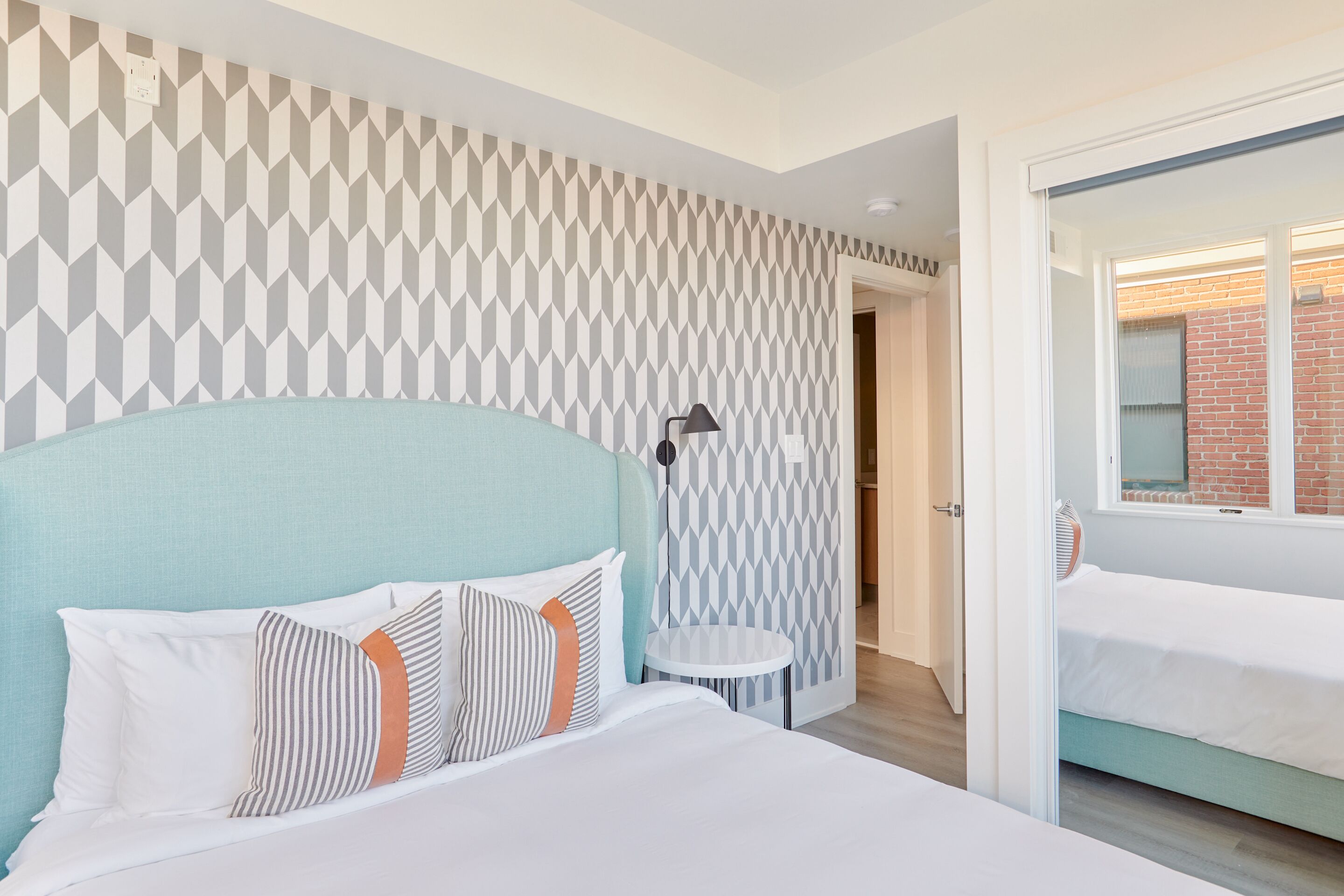 Photo - Sonder Callisto