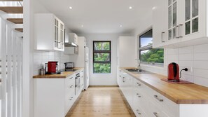 Fridge, microwave, oven, stovetop - Miami Beach House (SMITHS BEACH)