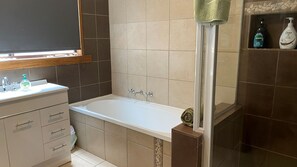 Bathtub