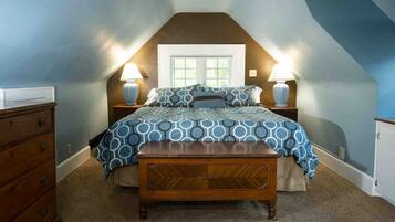 3 habitaciones, tabla de planchar con plancha, wifi y ropa de cama