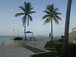 Terrace/patio - Beach Front on Cable Beach in Nassau Bahamas (Nassau)