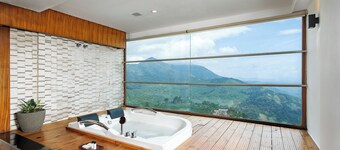 Amber Dale Luxury Hotel & Spa