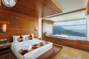 Ropa de cama de alta calidad y minibar 