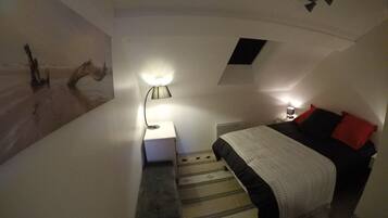 1 bedroom, internet, bed sheets