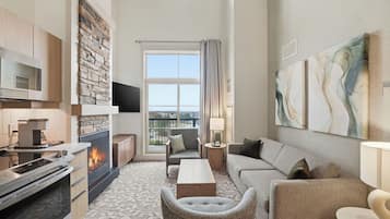 Suite (Mosaic, Loft) | Fer et planche à repasser, accès au Wi-Fi (inclus), literie fournie