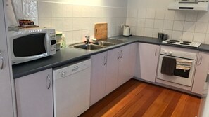 Fridge, microwave, oven, stovetop - Kedah Central Retreat (COWES)