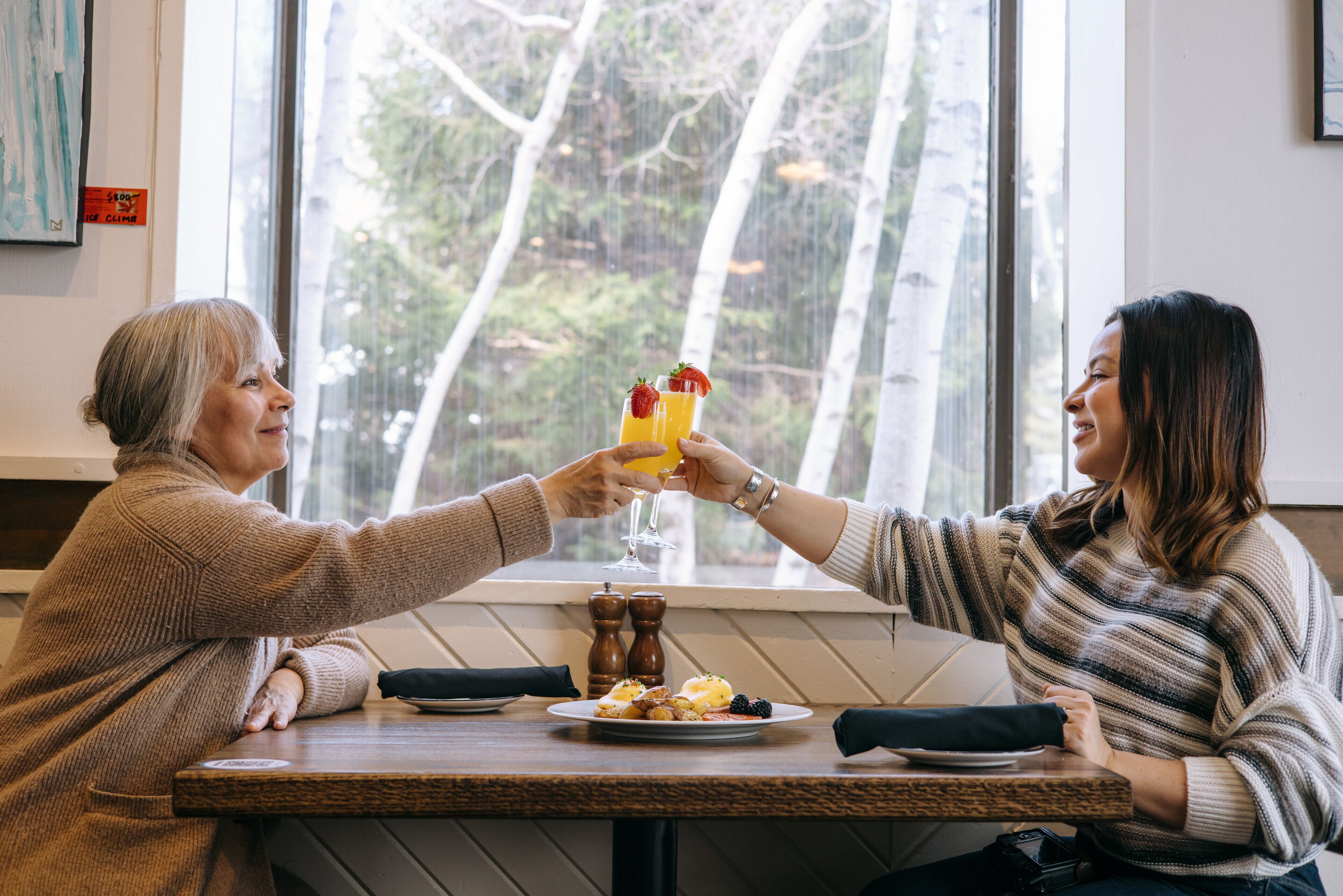 Breakfast, lunch and dinner served