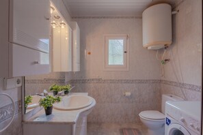 Douche, serviettes fournies