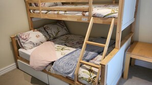 3 sovrum, strykjärn/strykbräda och internet