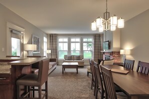 Téléviseur à écran plat de 43 po avec télévision par câble