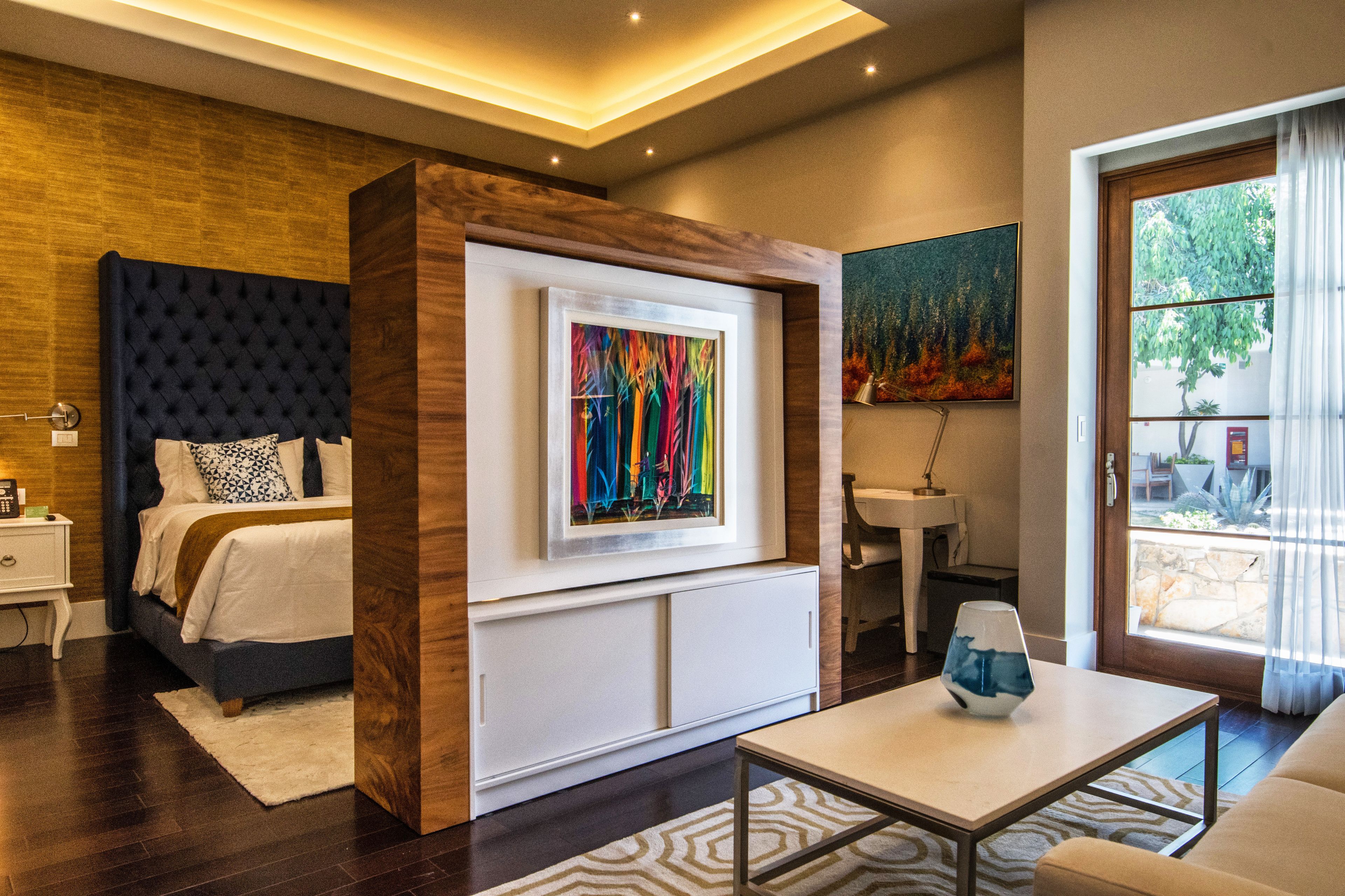 junior suite, 1 king bed | premium bedding, down duvets, minibar, in-room safe