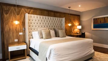 Superior Suite, 1 King Bed | 1 bedroom, premium bedding, down duvets, minibar