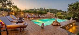 A wonderful private villa with artistic decoration and large ecological pool.