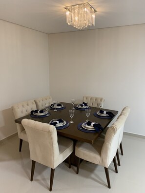Dineren