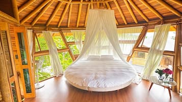 Luxury Villa | Individually decorated, individually furnished, desk, free WiFi