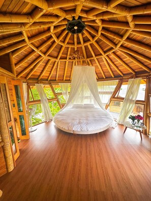 Luxury Villa | Individually decorated, individually furnished, desk, free WiFi