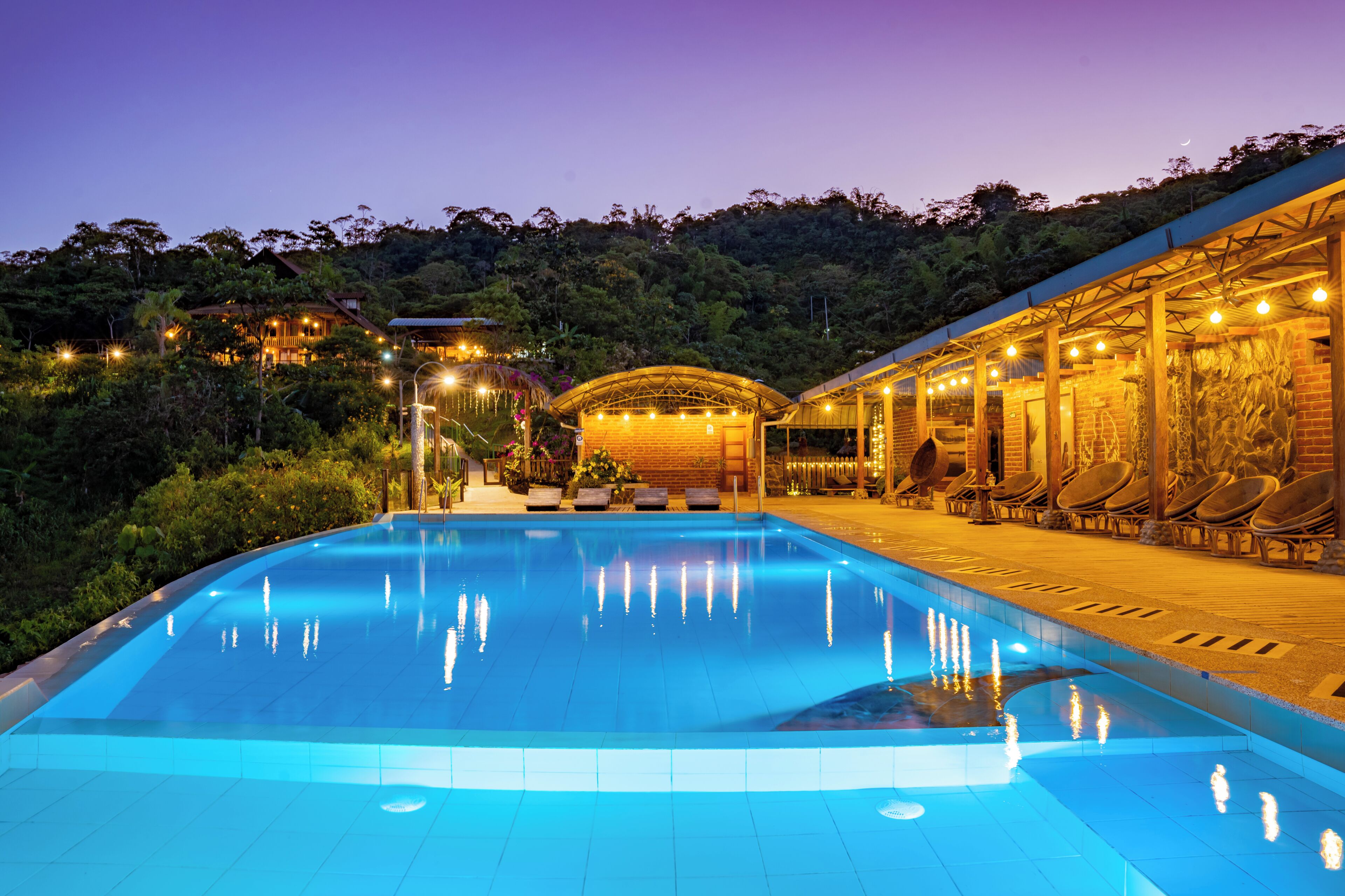 Outdoor pool, open 9:00 AM to 9:00 PM, sun loungers