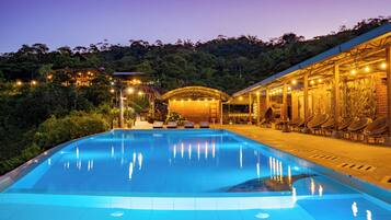 Outdoor pool, open 9:00 AM to 9:00 PM, sun loungers