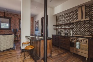 Fridge, oven, stovetop, dishwasher - SLO Brew Lofts - 2 Bedroom 'The Vagabond Loft' (San Luis Obispo)