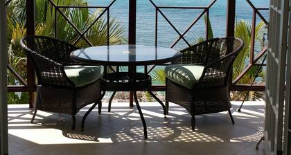 Beachfront - Relaxing views