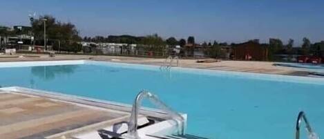Innenpool, beheizter Pool