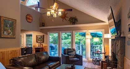 Bear sightings & access to Cove Mountain trail Pet Friendly