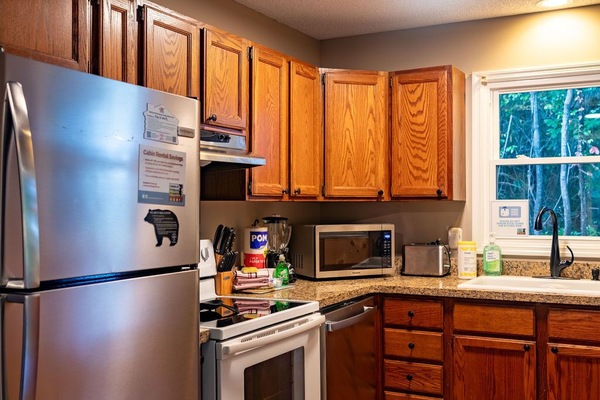 Refrigerador, microondas, horno, placa de cocina