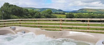 3 bedroom accommodation in Howey, near Llandrindod Wells