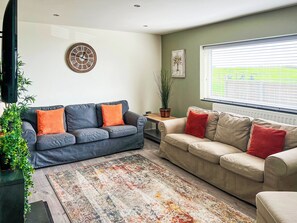 Fireplace - 4 bedroom accommodation in Criccieth, near Porthmadog (Criccieth, near Porthmadog)