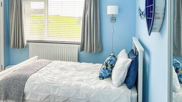 4 soverom, wi-fi (inkludert) og sengetøy