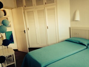 3 bedrooms, iron/ironing board, travel crib, free WiFi - Dragon House Formentera (San Francisco Javier)