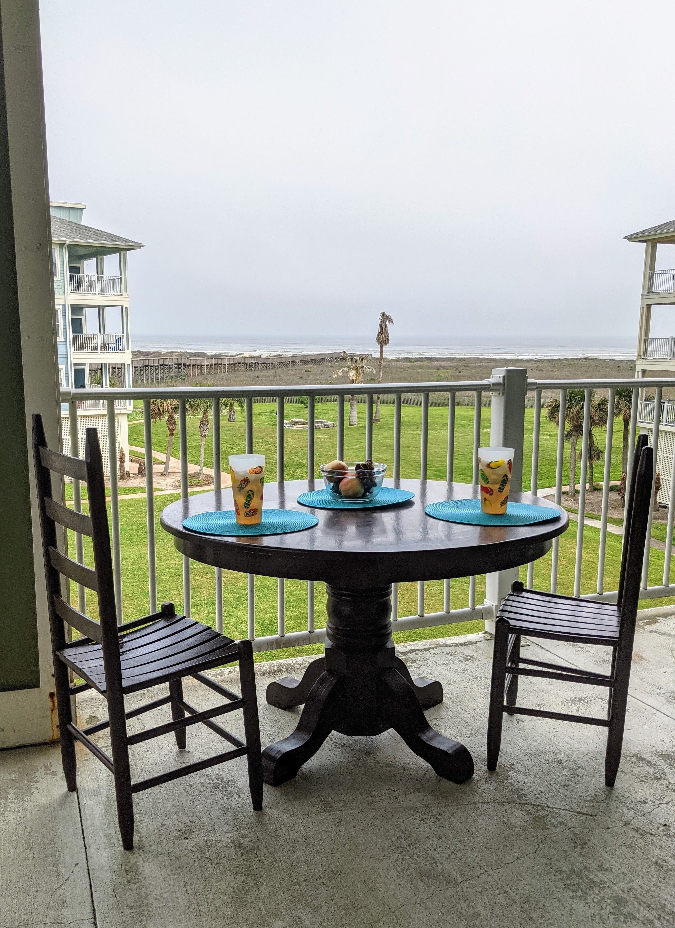 Stunning beachfront condo short walk to beach/pool