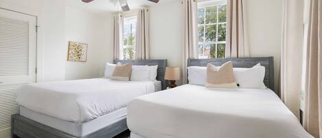 4 Schlafzimmer, Bügeleisen/Bügelbrett, Reisekinderbett, WLAN