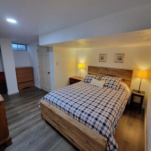 5 habitaciones, tabla de planchar con plancha y wifi gratis