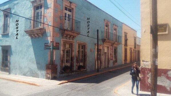 Fachada de la propiedad
