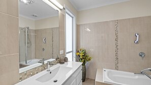 Shower, hair dryer - Cowes Beach and Boat House (COWES)