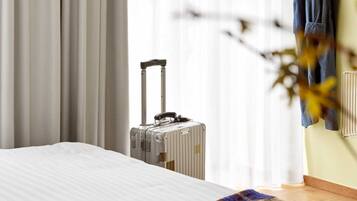 1 bedroom, premium bedding, iron/ironing board, travel crib