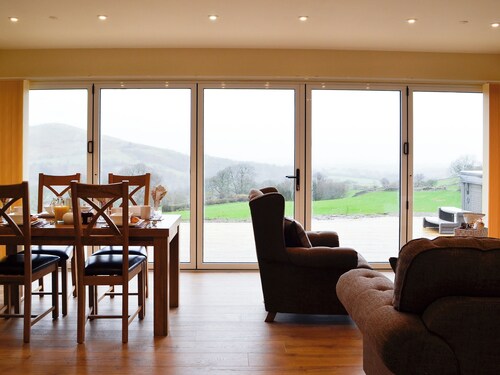 2 makuuhuoneen majoitus Howey, lähellä Llandrindod Wells