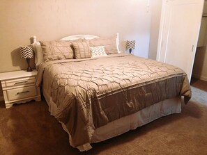 5 bedrooms, iron/ironing board, travel cot, WiFi