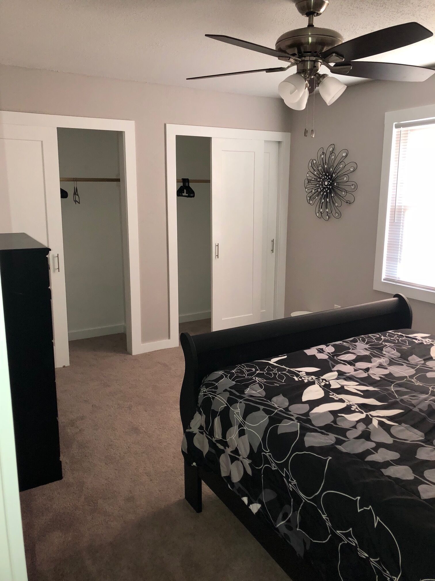 5 bedrooms, iron/ironing board, travel crib, WiFi