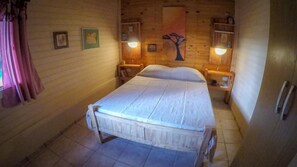 3 habitaciones, escritorio, wifi gratis y ropa de cama