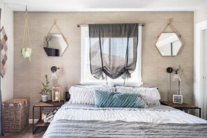 3 bedrooms, iron/ironing board, free WiFi, bed sheets - Wine Country Retreat (Templeton)