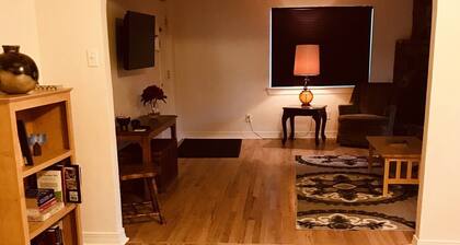 LAVENDER WOODS HOUSE