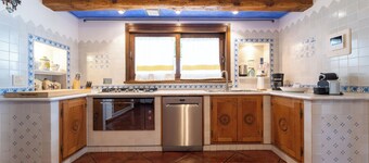 ポルトチェルボセンターの壮大なパノラマヴィラ