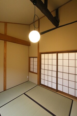 3 bedrooms, desk, free WiFi - Suiren (Kyoto)