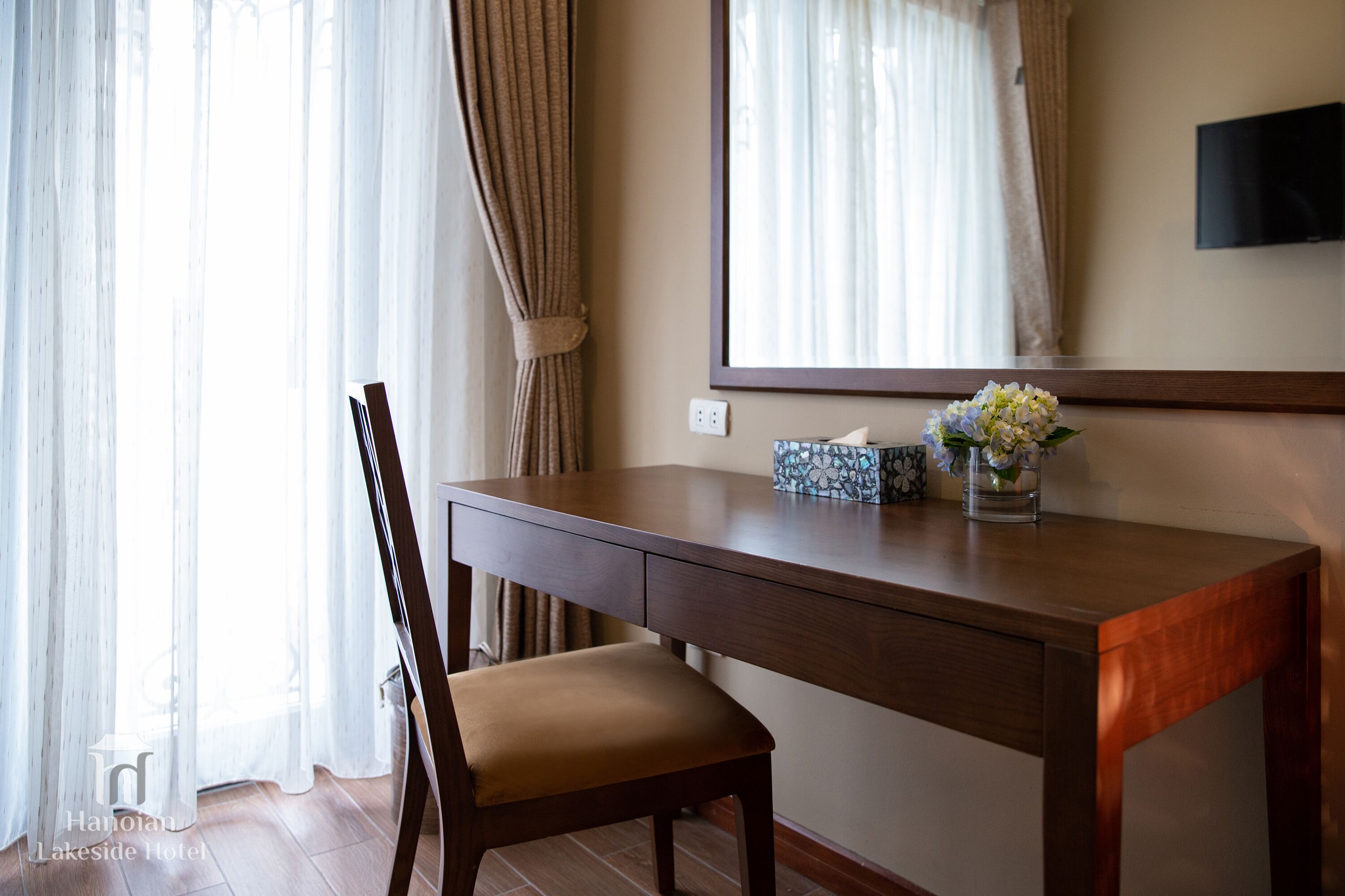 premier double room, balcony | 1 bedroom, minibar, in-room safe, individually decorated