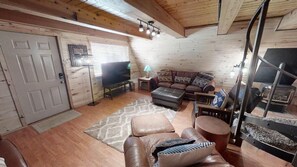 Smart TV y chimenea 