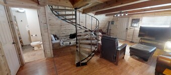 Wrap Around Deck, i byen, i nærheten av fiskevann og elv, vaskemaskin / tørketrommel, satellitt